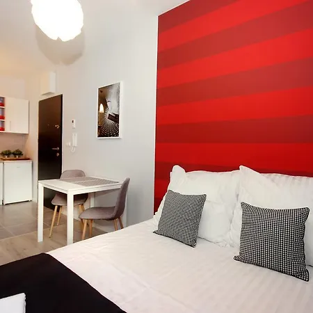 Apartment Livin Centrum 3*